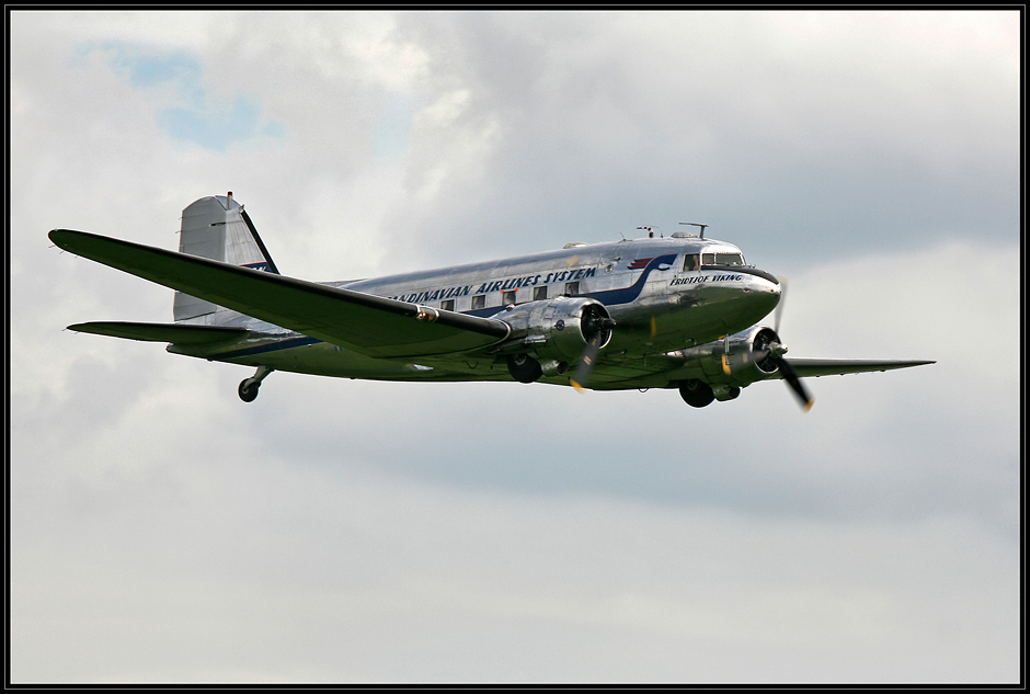 Douglas DC-3