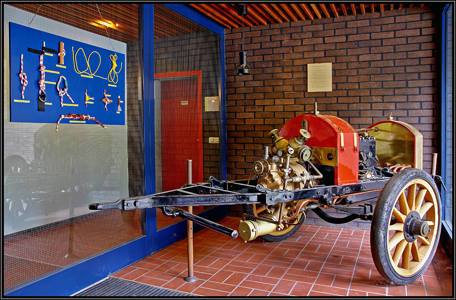 Feuerwache 6 - Restaurierte Motorspritze 